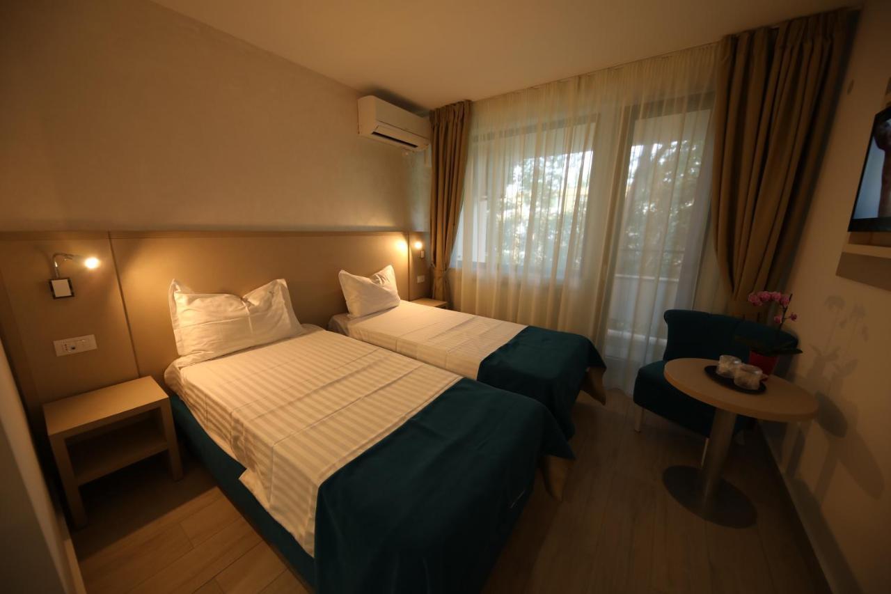 Hotel Delfin Mamaja Zewnętrze zdjęcie